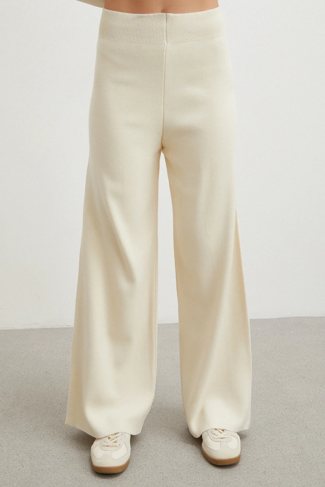 Çıtçıtlı Pantolonlu Triko Takım Ekru