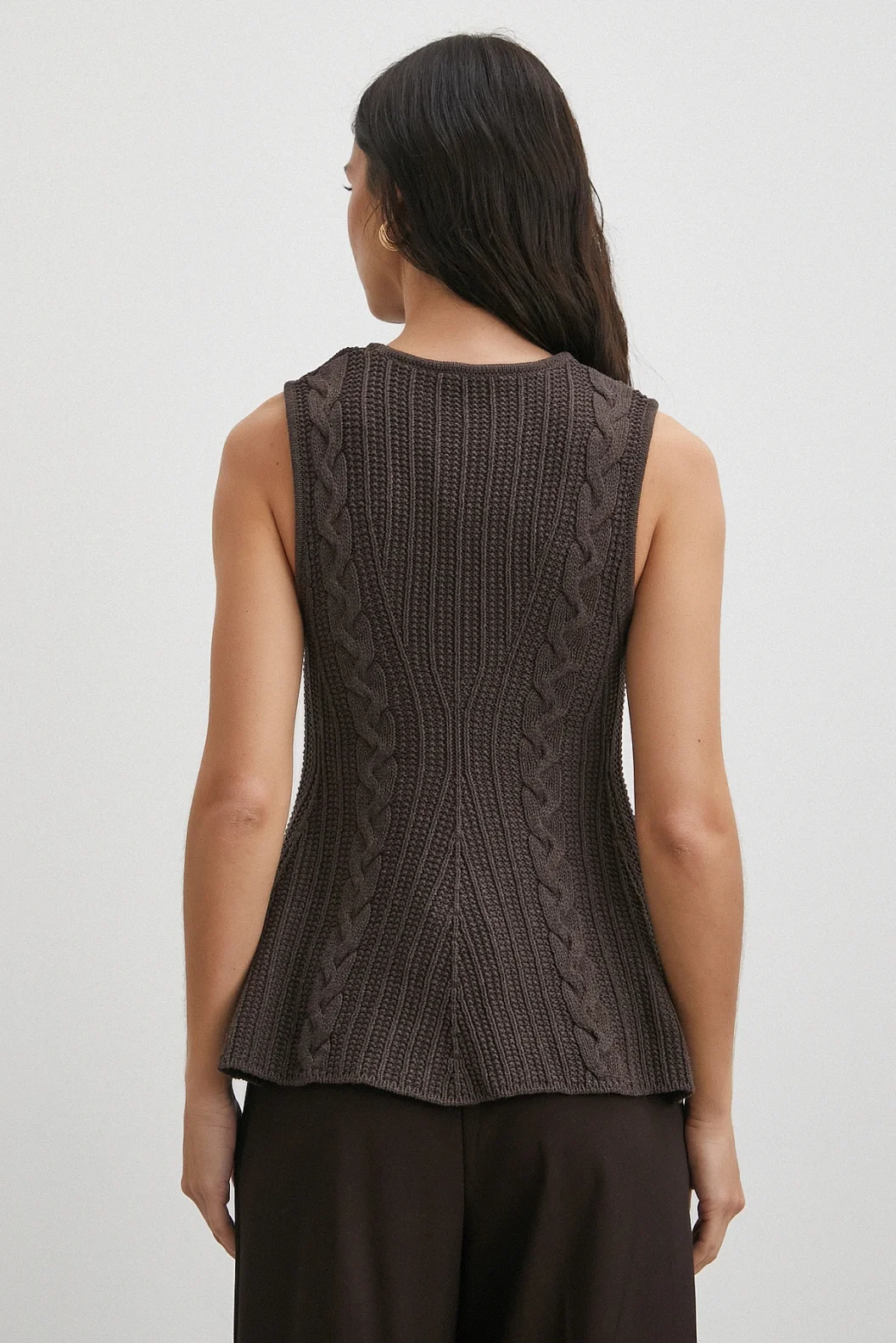 Burgu Örgü Kolsuz Triko Kahve