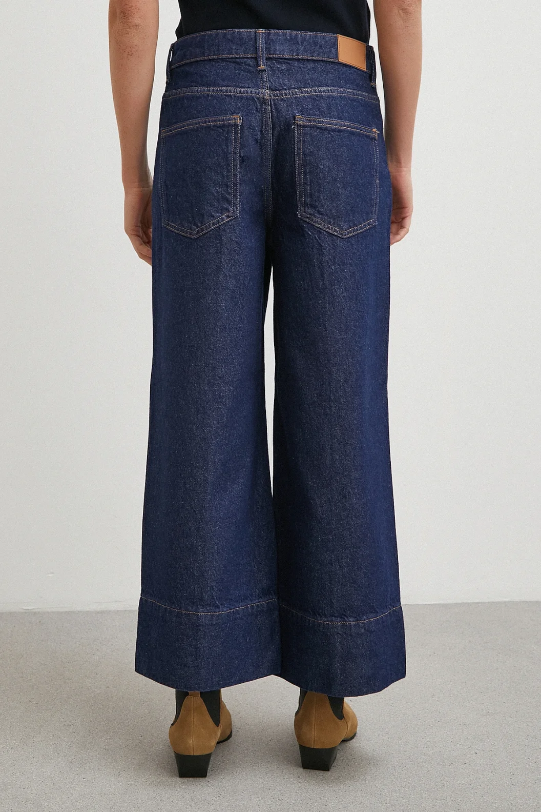 Yüksek Bel Paça Detaylı Jean Lacivert