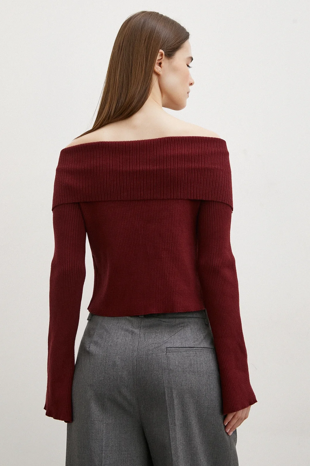 قلنسوة بياقة منديل بسحاب