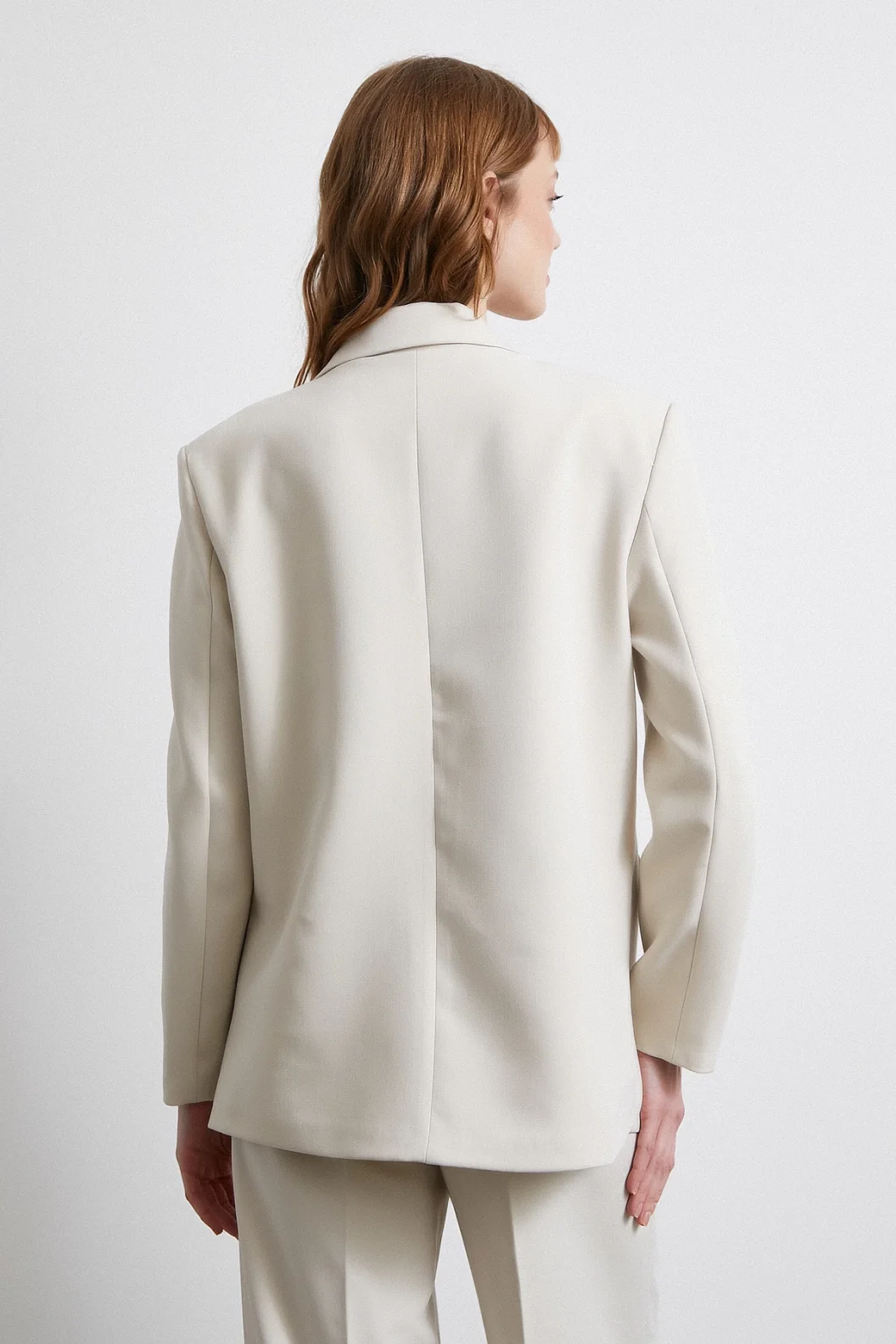 السترة بوليفيسكو الكلاسيكية العظام