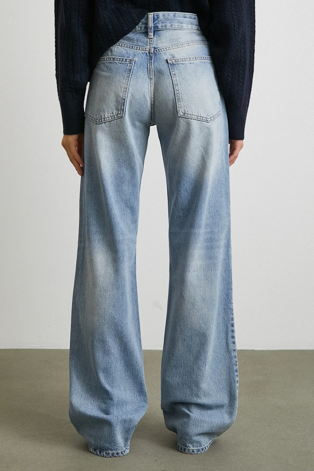 Yüksek Bel Şerit Detaylı Boru Paça Jean Mavi