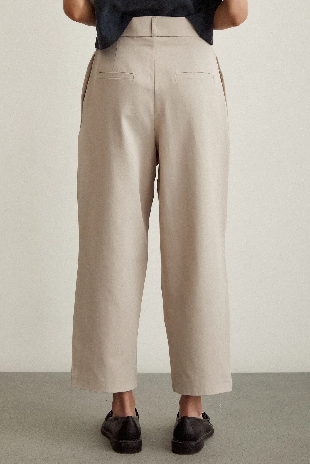 سروال مزدوج السحاب من الأمام