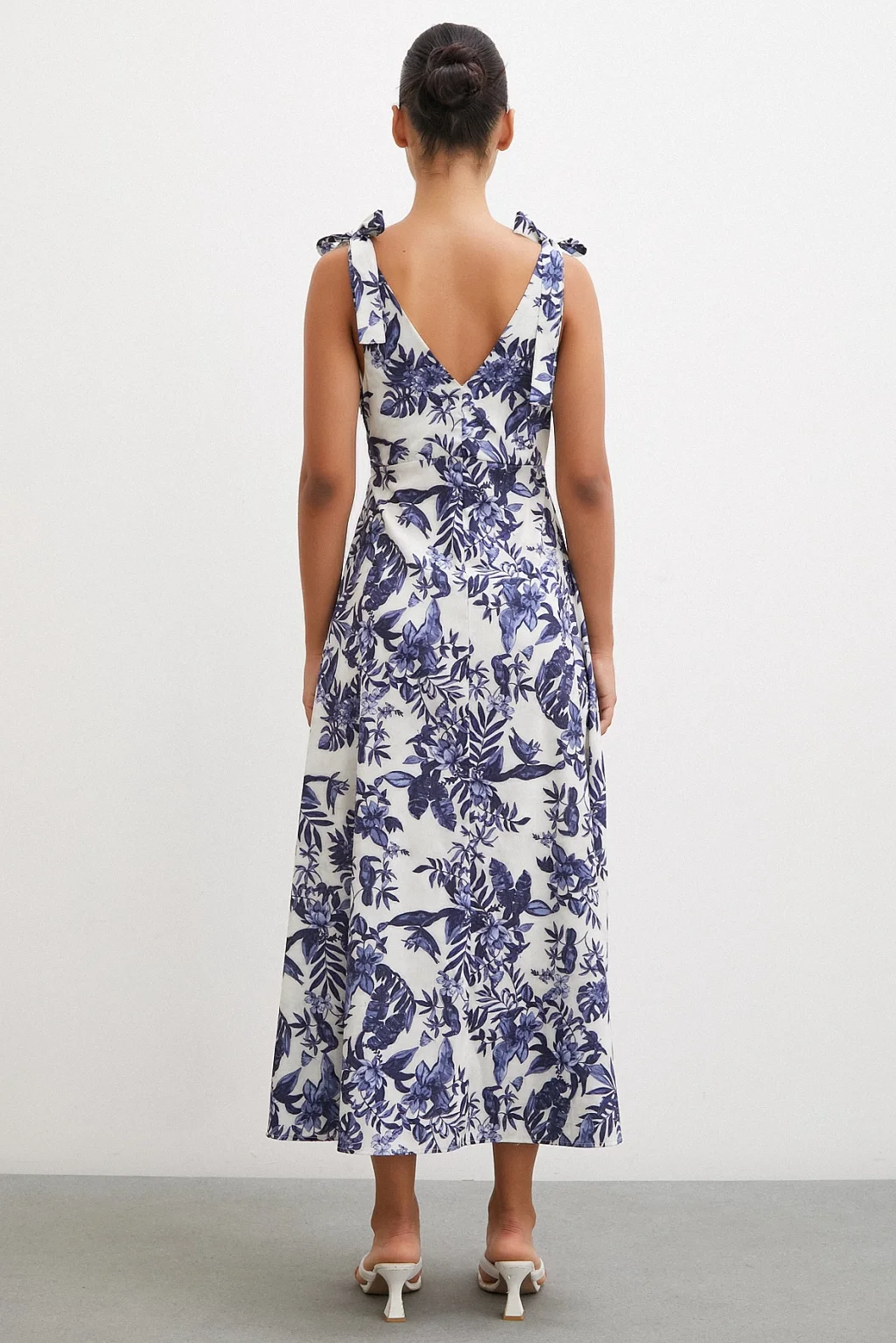 Shoulder Strapped V Neck Dress Navy