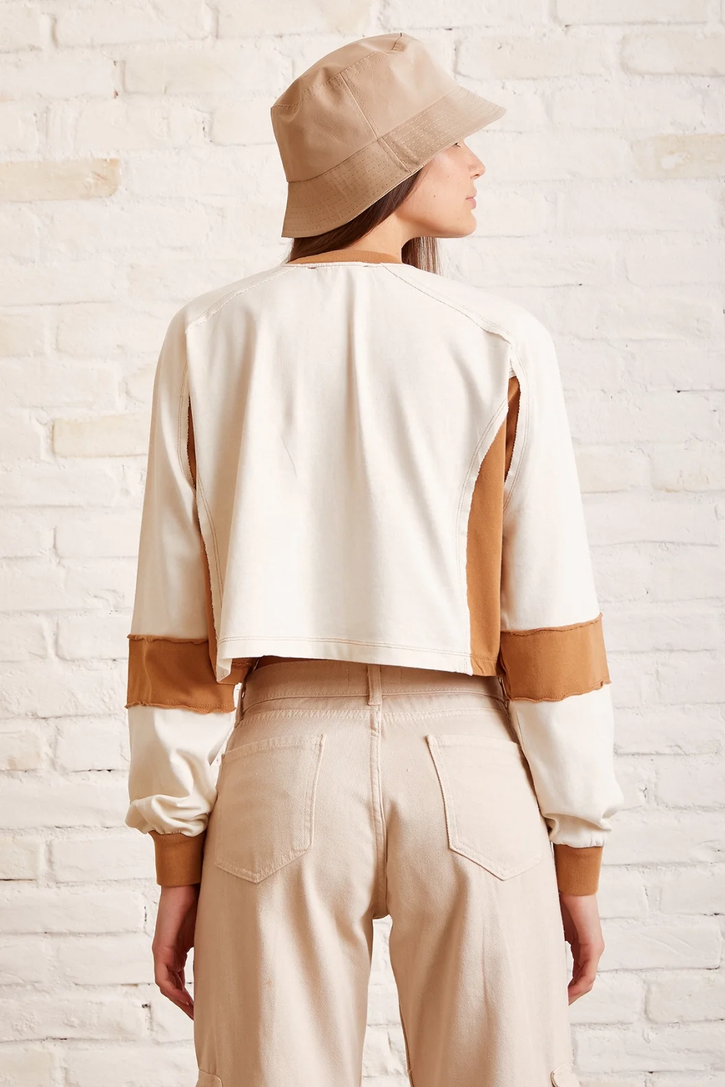 Zweifarbiger Oversize-Sweatshirt Weiß