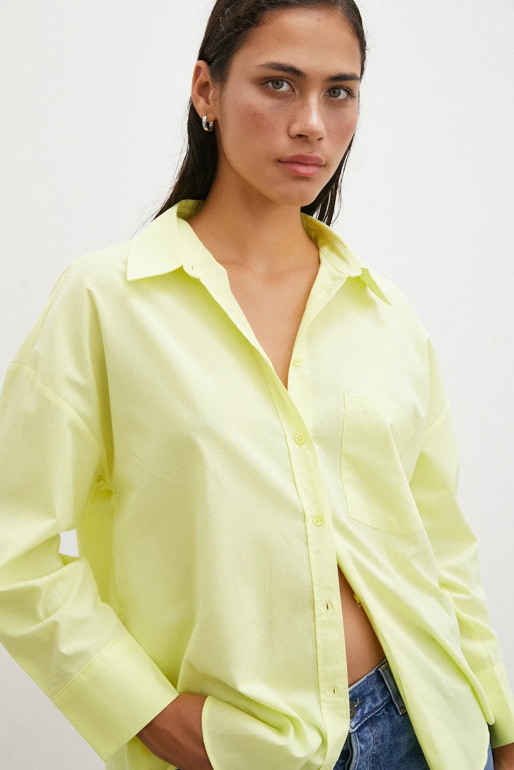 قميص بوبلين موصول بقِصَّة عادية أصفر