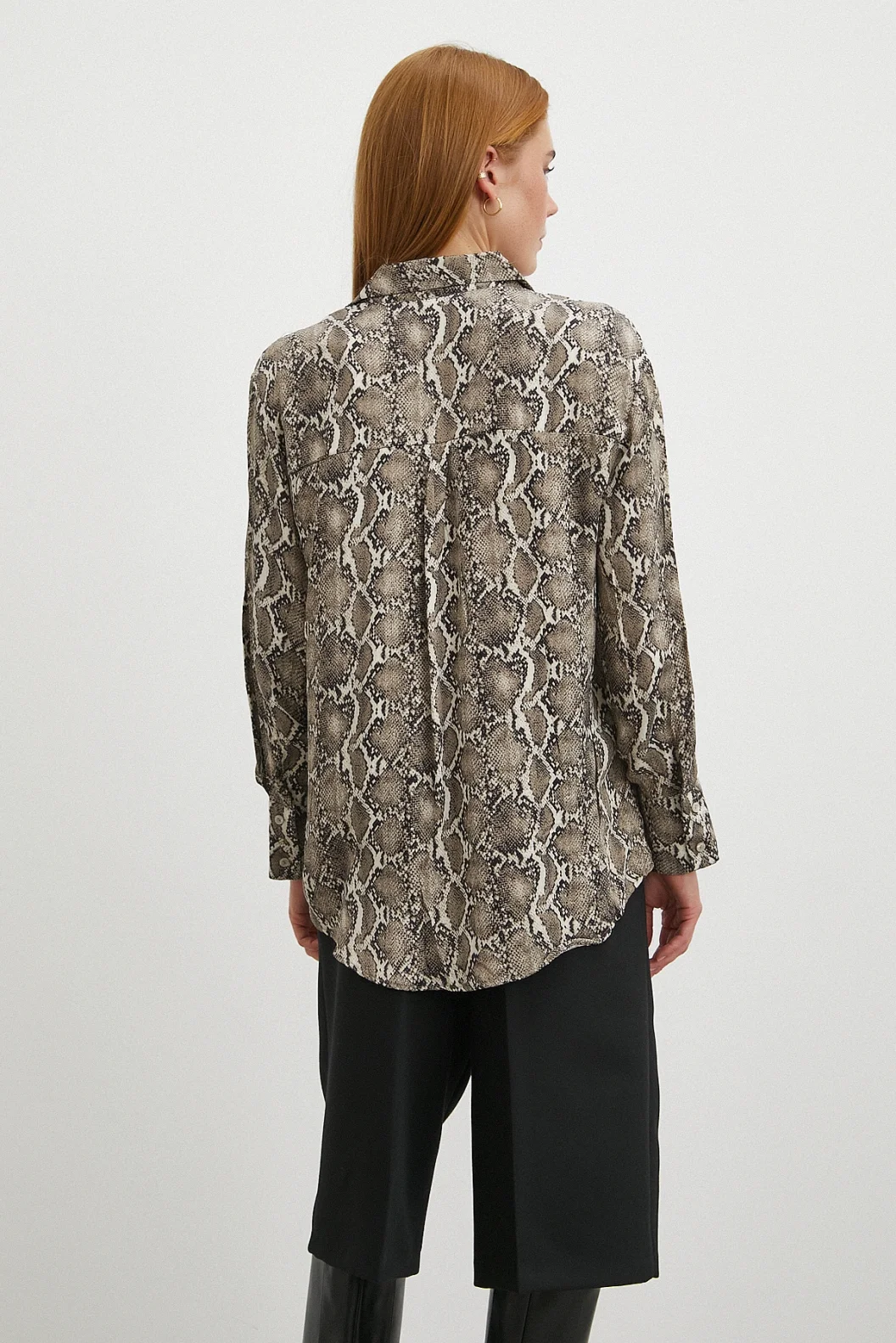 Yılan Desenli Viskon Saten Gömlek Siyah