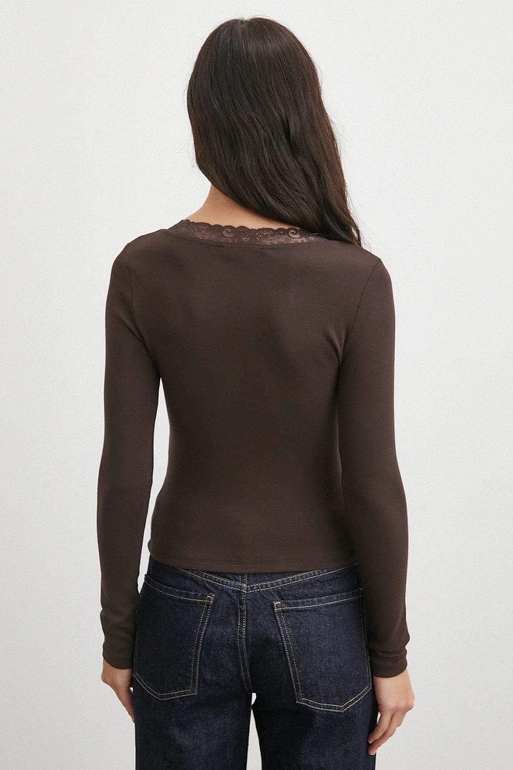Yakası Dantelli Bluz Kahve