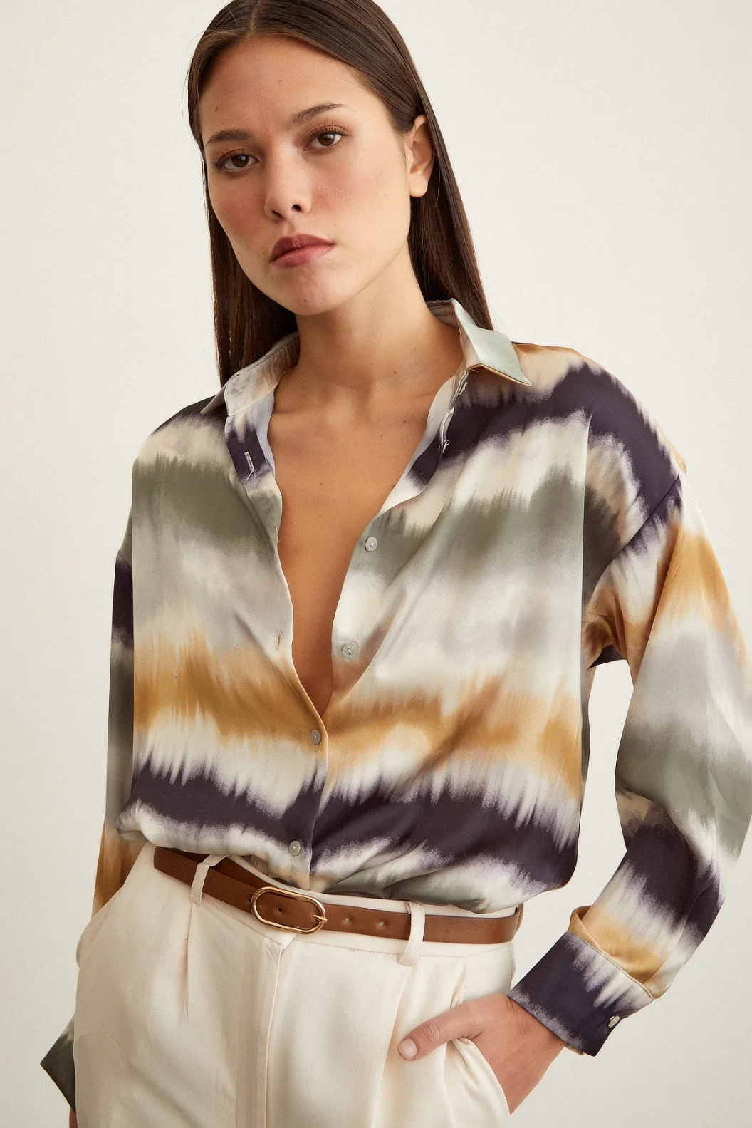 Fließende Farbige Hemdbluse Khaki