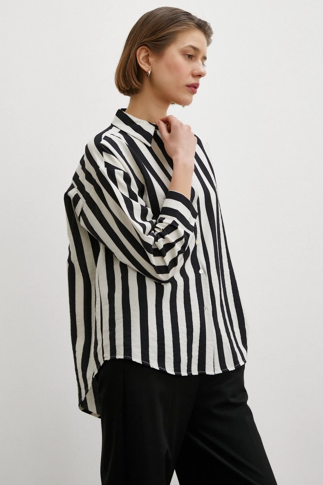 Robalı Çizgili Gömlek Siyah