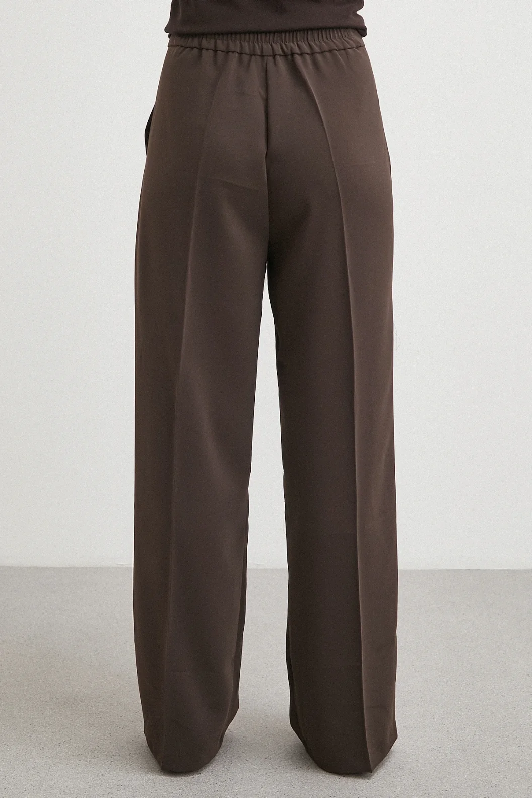 Beli Lastikli Pileli Geniş Paça Pantolon Kahve