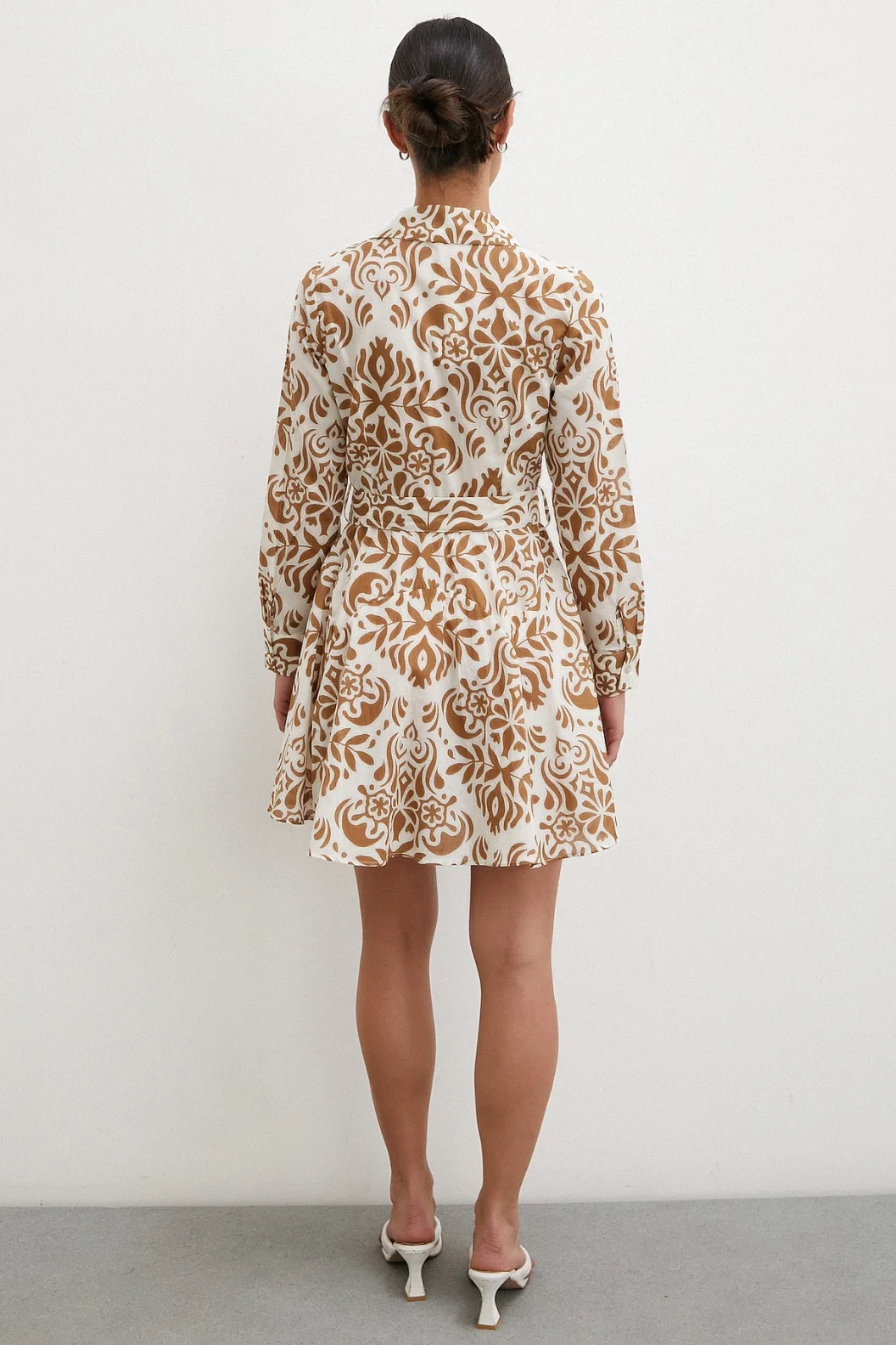 فستان قهوة بنقوش جوديل