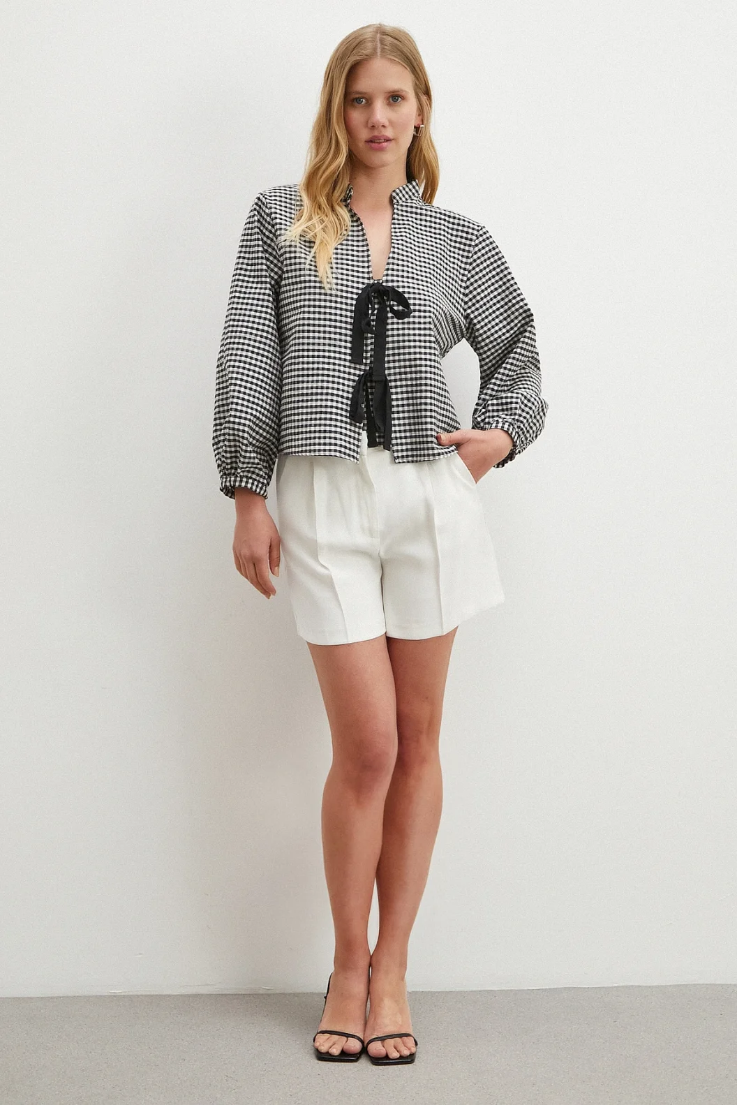 Beli Kuşaklı Pamuk Bluz Siyah