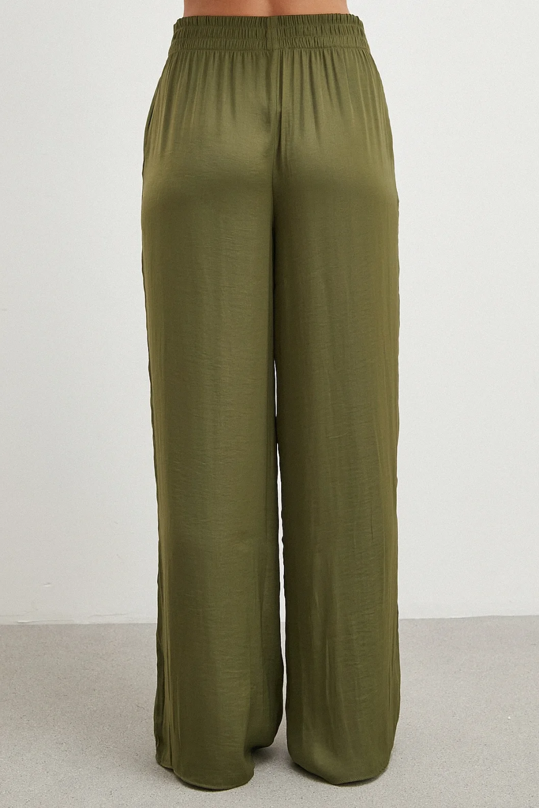 Beli Lastikli Dökümlü Geniş Paça Pantolon Haki