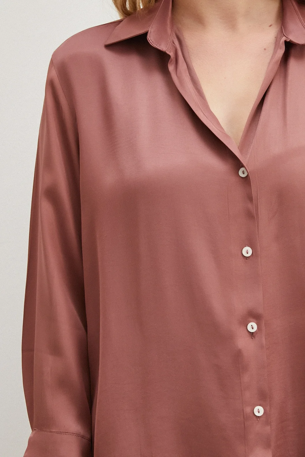 Viskon Saten Gömlek Gül Kurusu