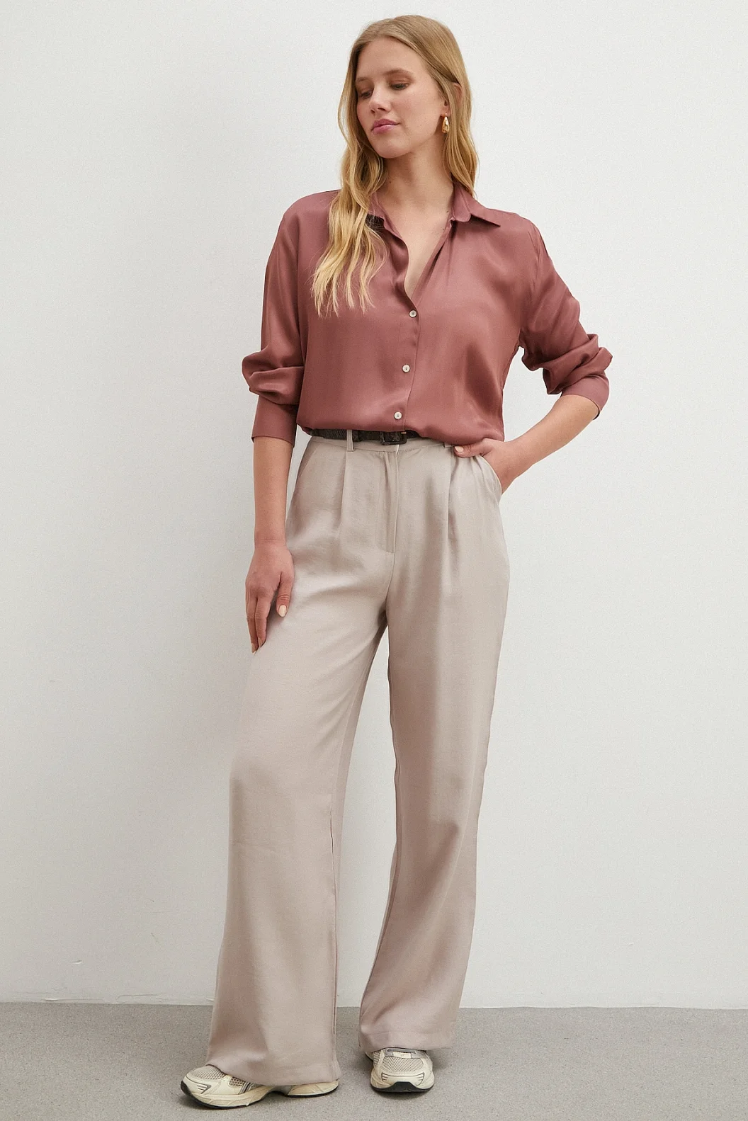 Viskon Saten Gömlek Gül Kurusu