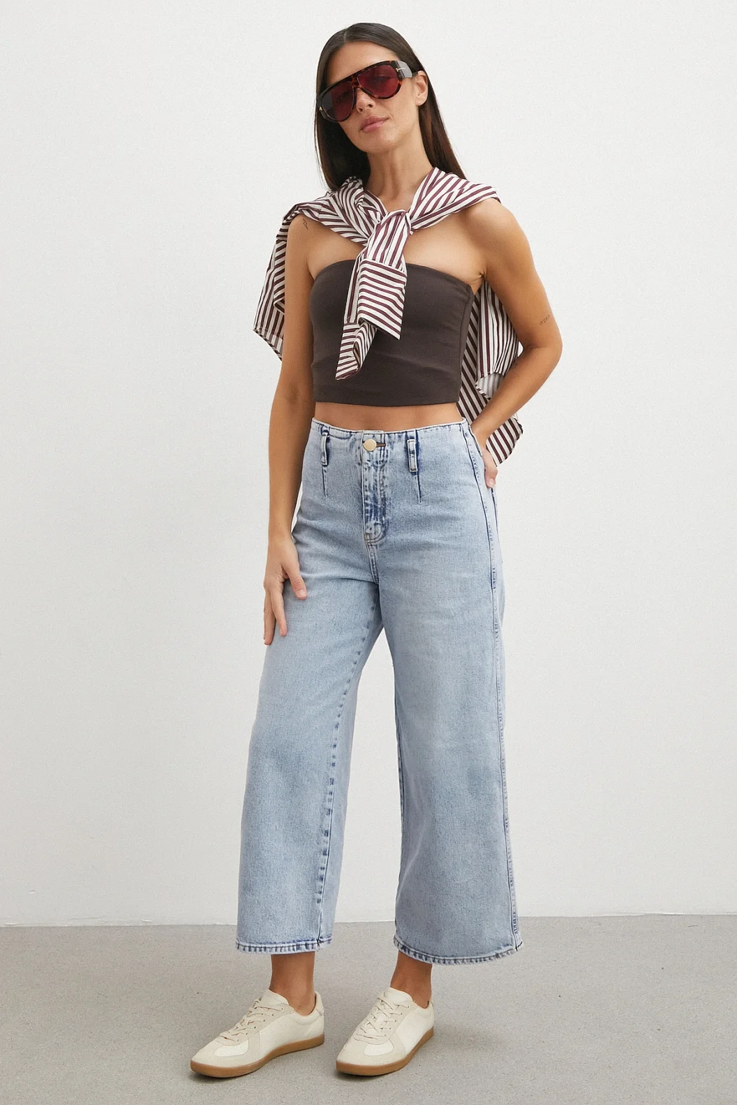 Önü Cepsiz Straight Jean Buz Mavisi