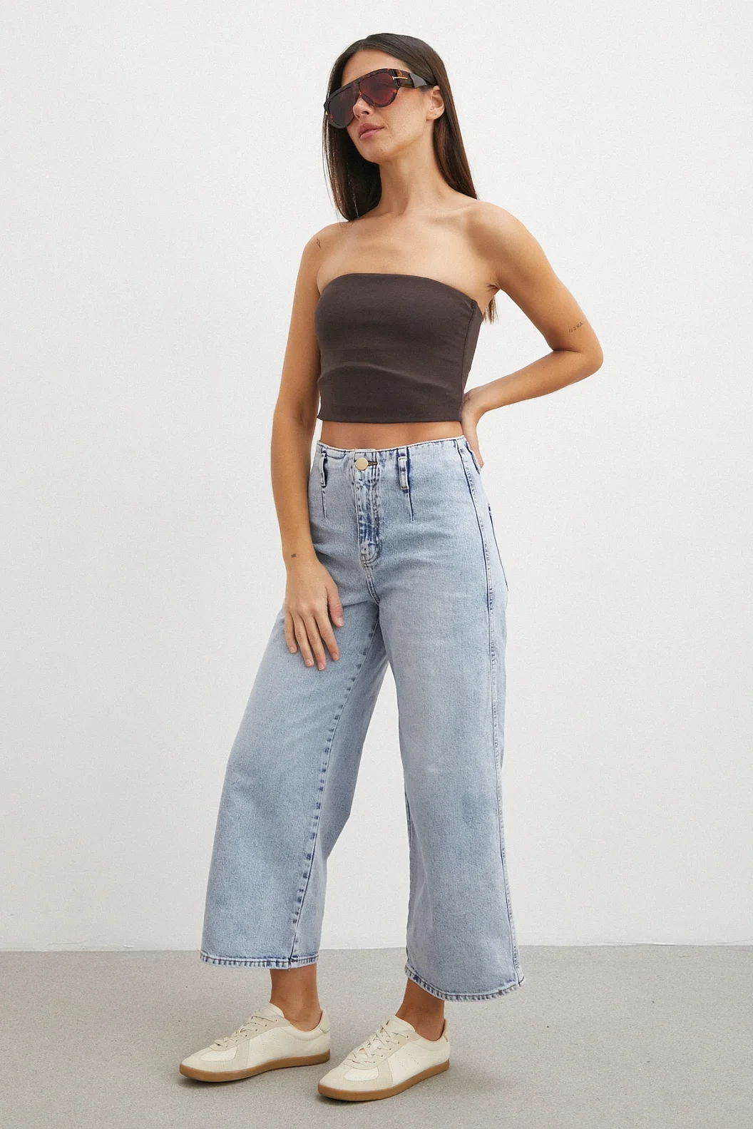 Önü Cepsiz Straight Jean Buz Mavisi