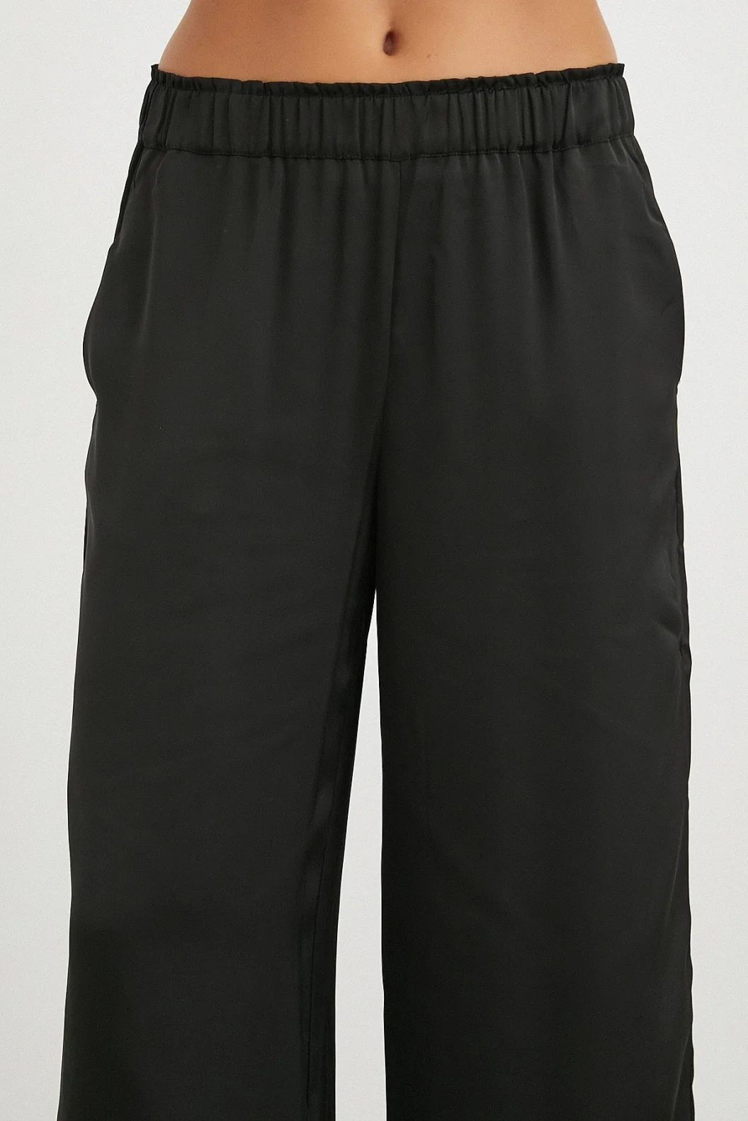 Beli Lastikli Geniş Paça Pantolon Siyah