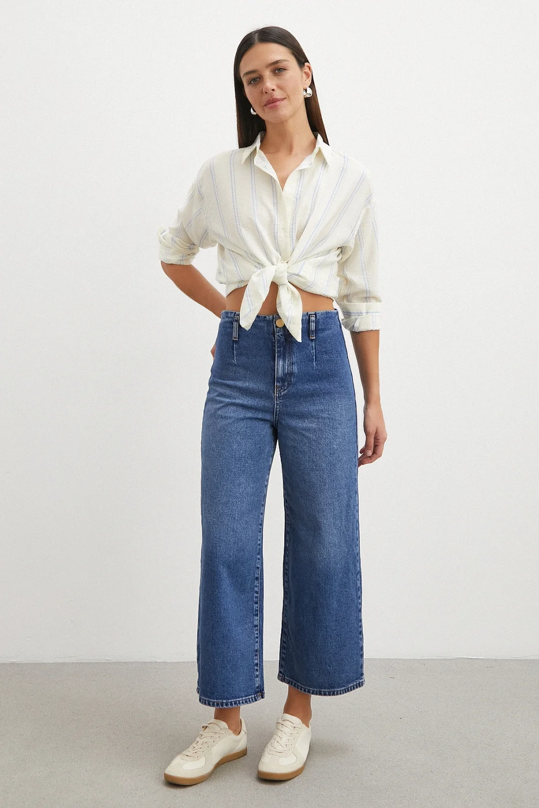 Önü Cepsiz Straight Jean Mavi