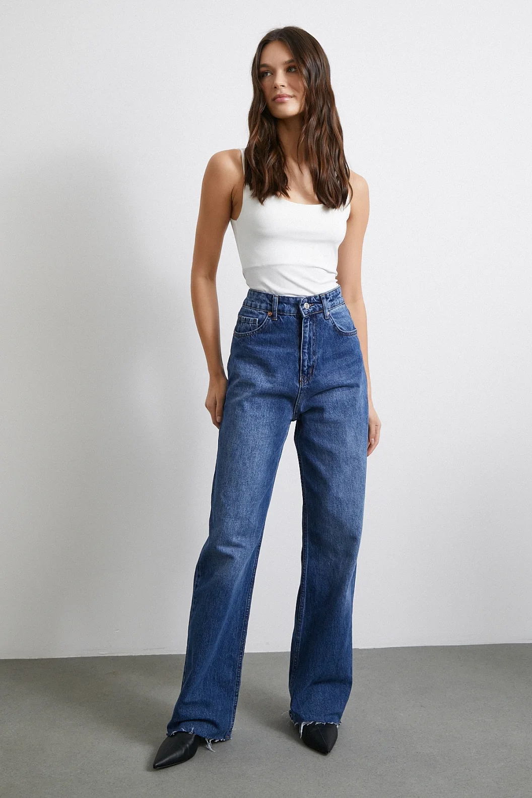 جراب داخلي أبيض