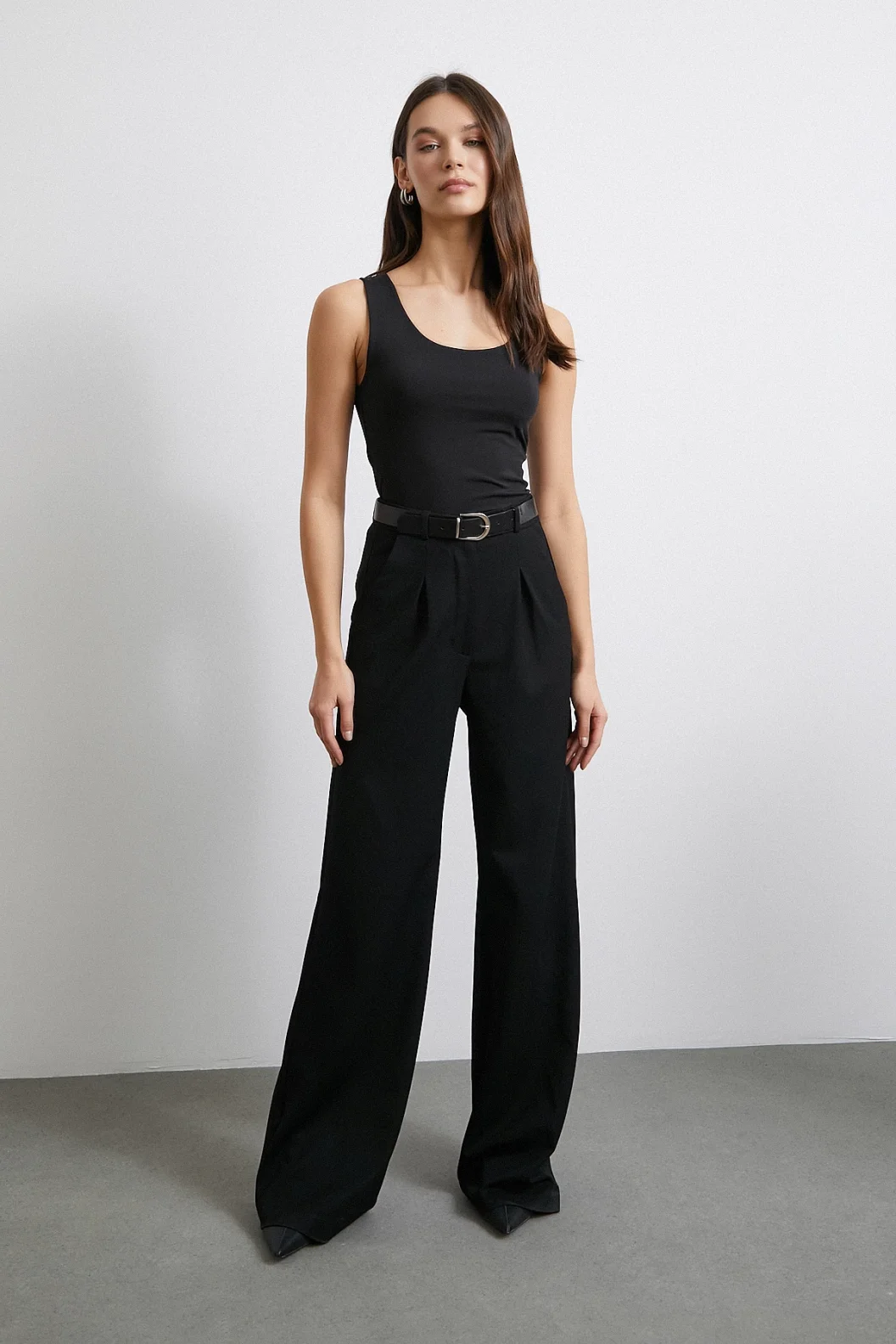 تي شيرت مبطن أسود