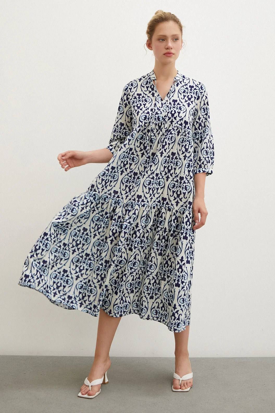 V-Neck Patterned Maxi Dress Navy