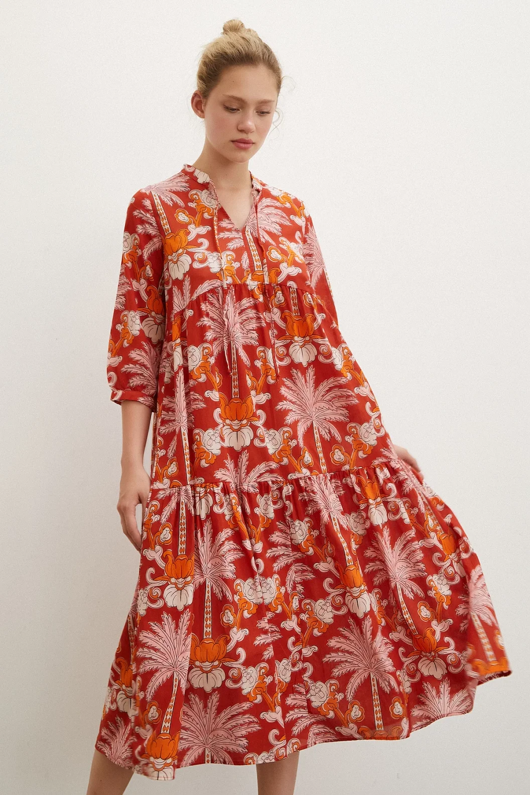 Wickelkleid mit Stehkragenmuster Orange