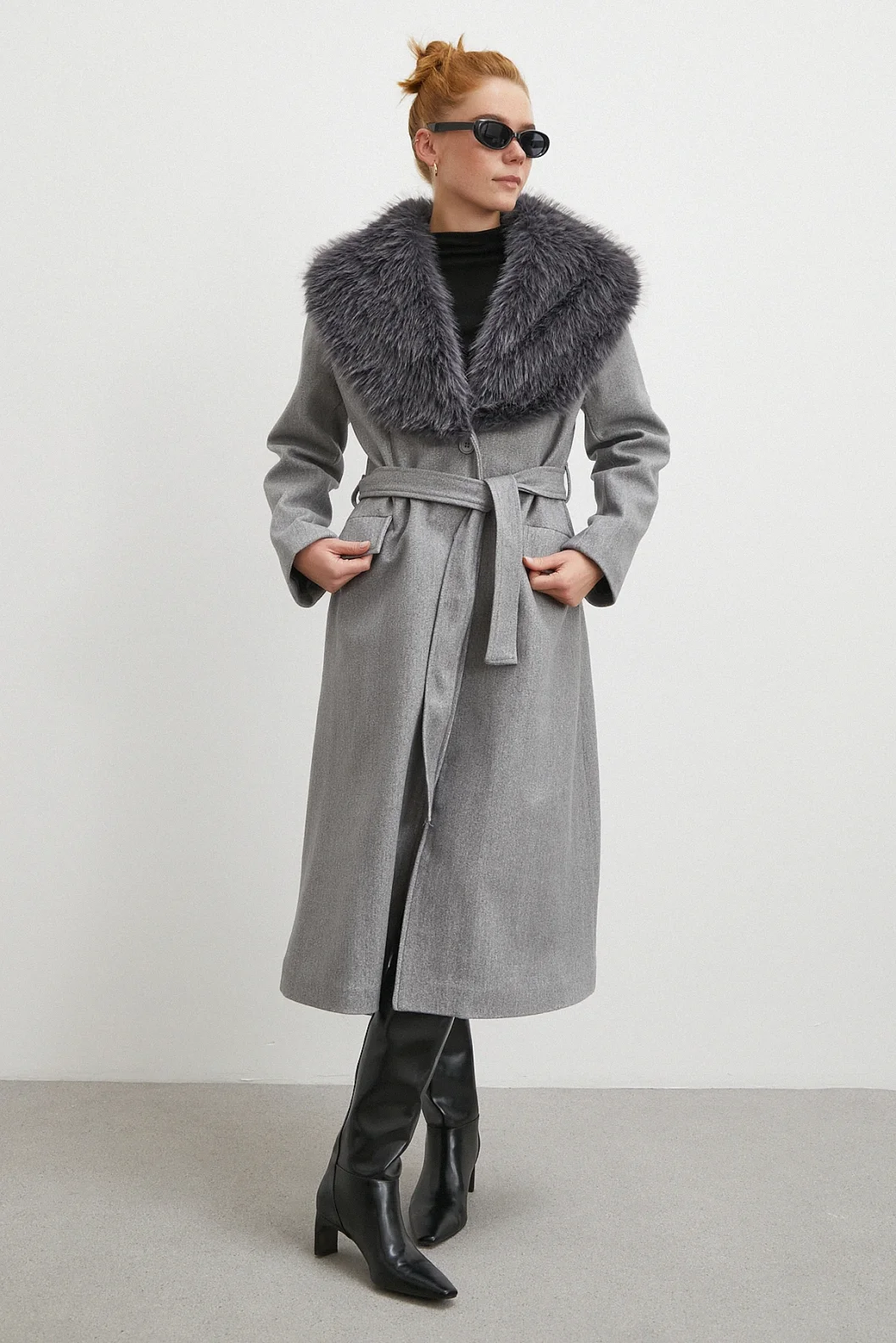 Kürk Yaka Kuşaklı Kaşe Kaban Gri