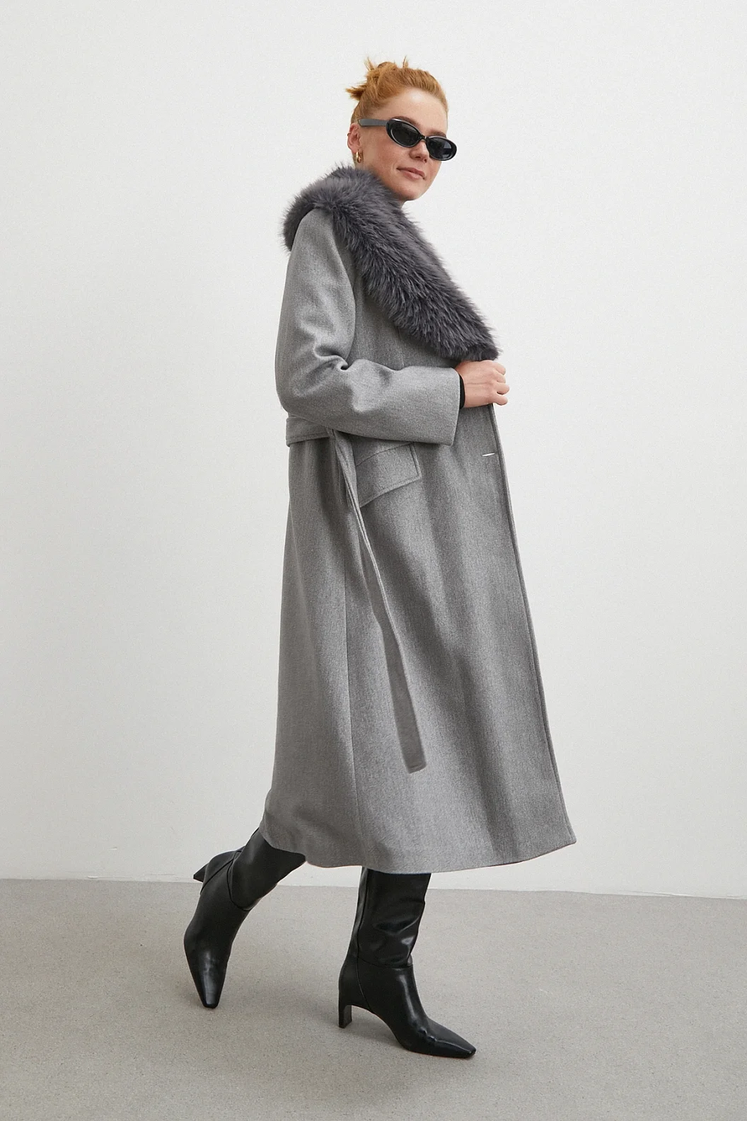 Kürk Yaka Kuşaklı Kaşe Kaban Gri