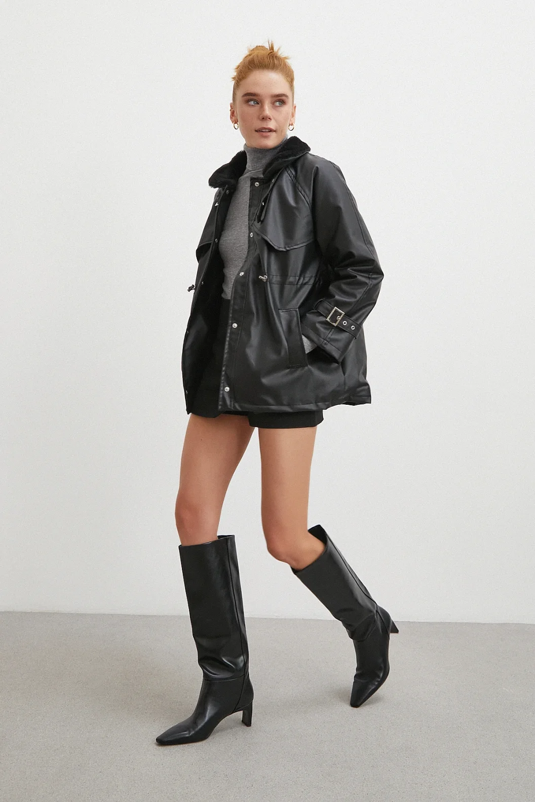 Kürklü Yaka Detaylı Deri Ceket Siyah