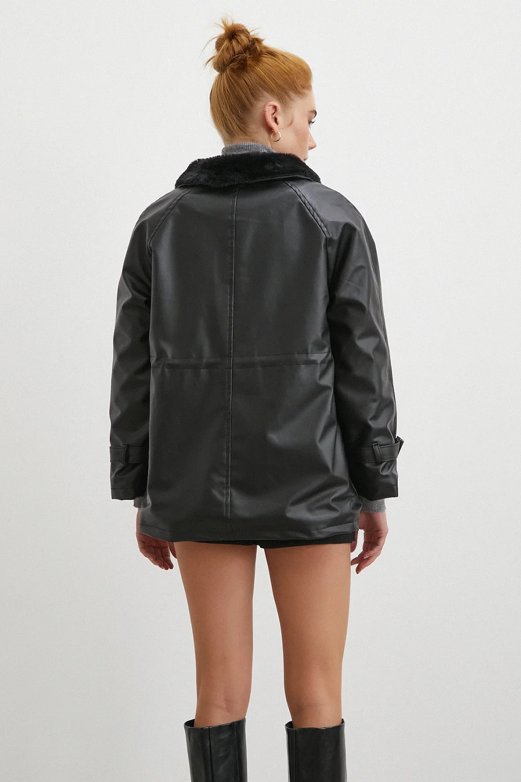 Kürklü Yaka Detaylı Deri Ceket Siyah