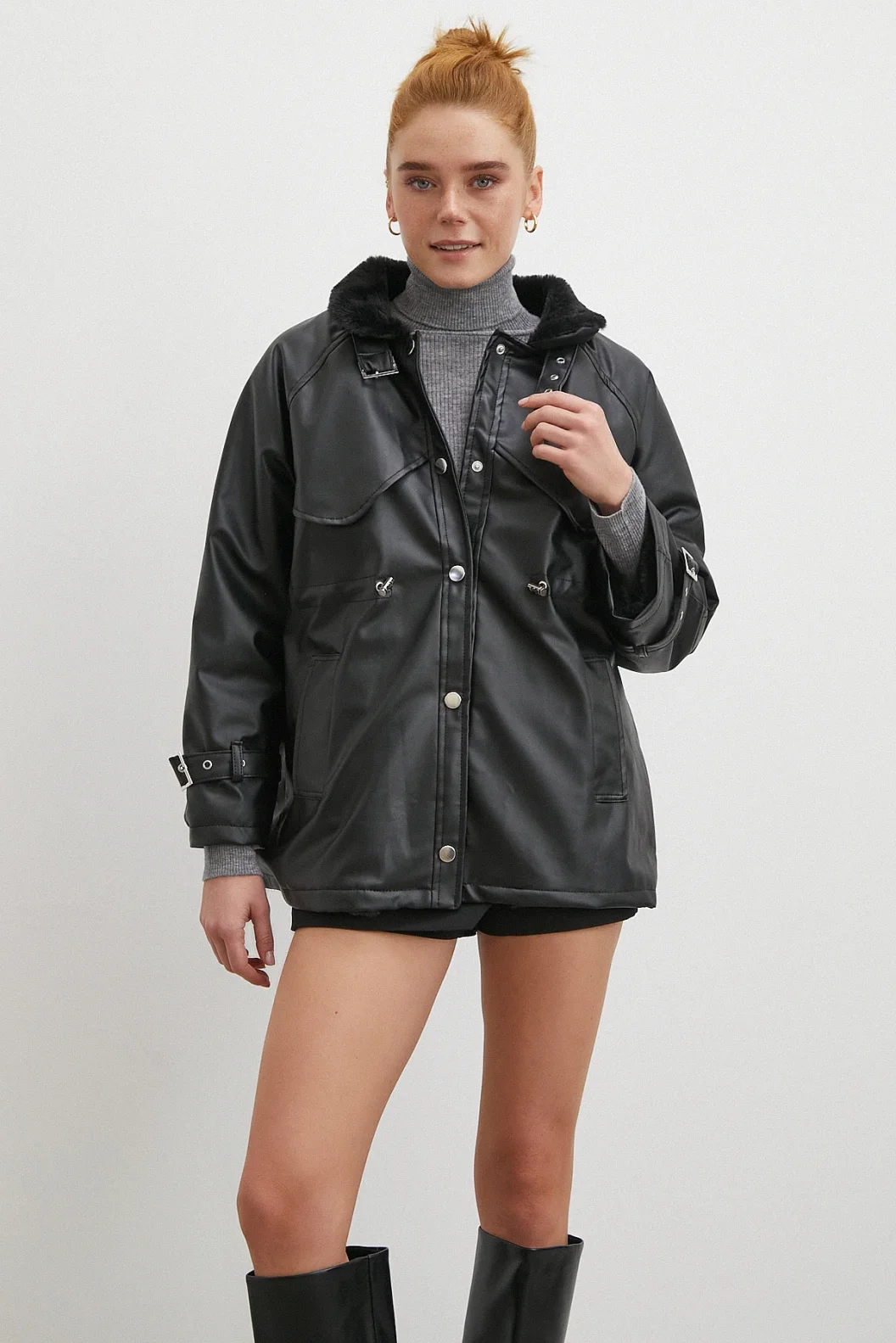 Kürklü Yaka Detaylı Deri Ceket Siyah