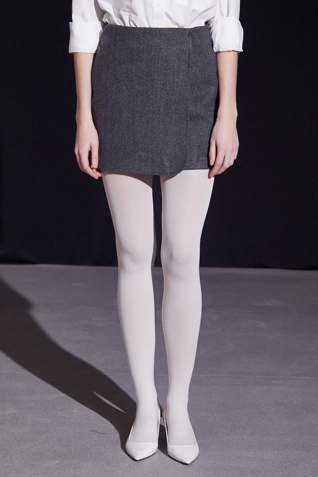 تنورة كاش مفصلة أمامية