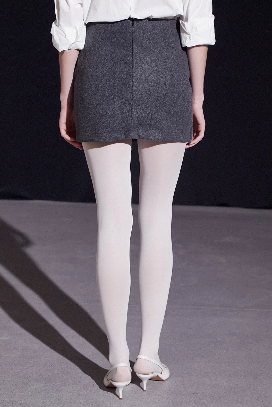 تنورة كاش مفصلة أمامية