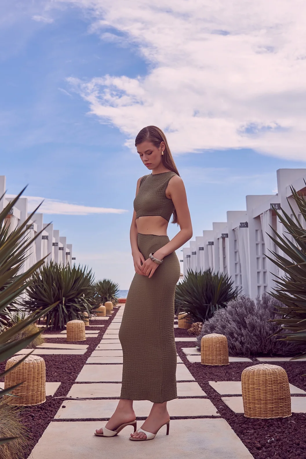 Zero Arm Slit Dress Khaki