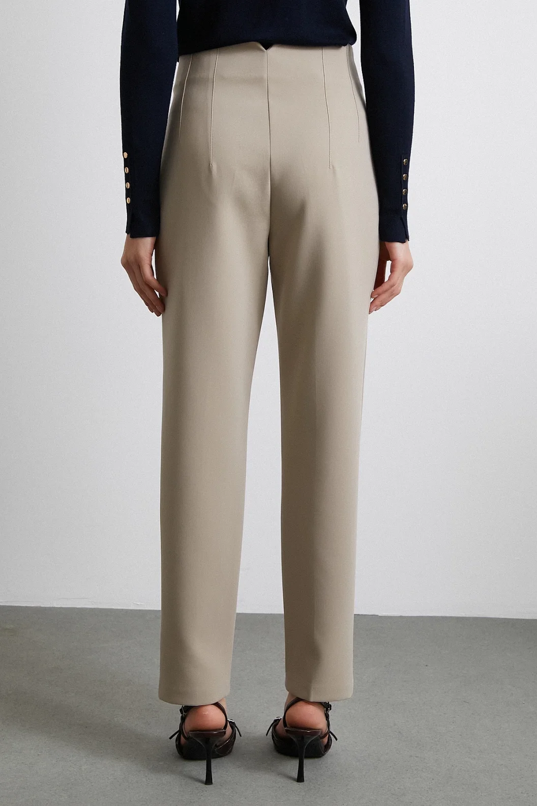 بنطلون قماش نحيل بني