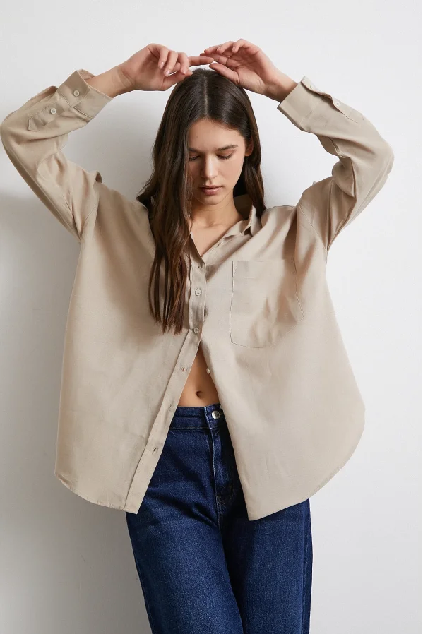 Taschen-oversize Leinenshirt Beige