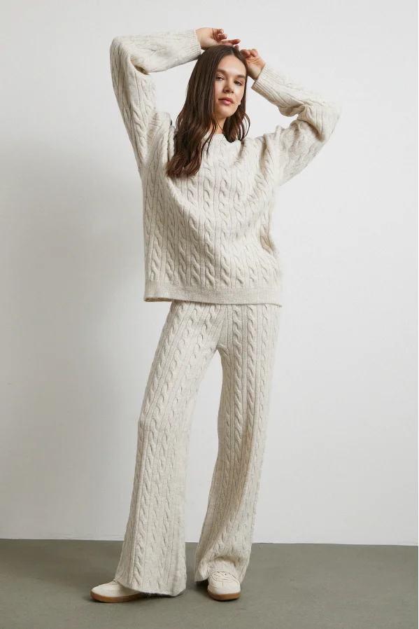 Desenli Şardonlu Triko Takım Ekru