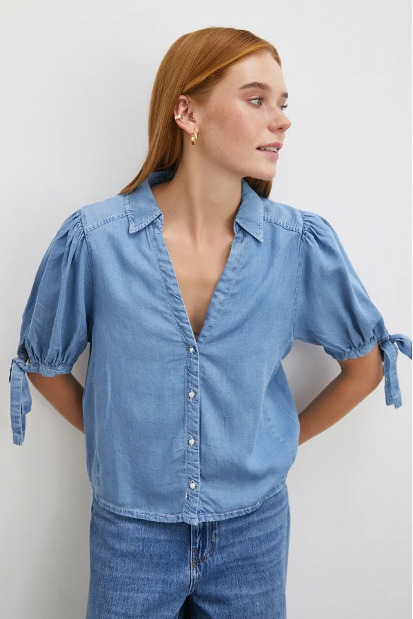 Kurzarmhemd mit Schnürung in Blau