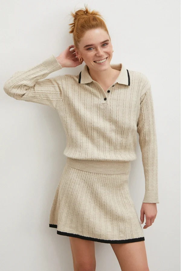 Polo Yaka Etekli Takım Ekru