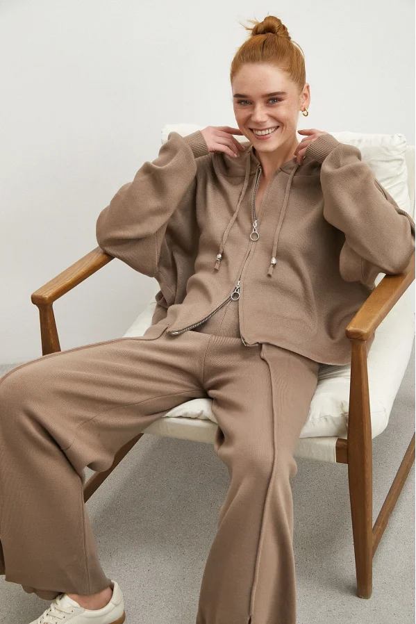 Çift Fermuarlı Kapüşonlu Pantolonlu Takım Vizon