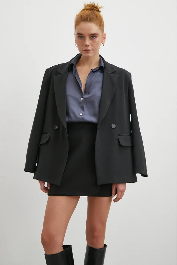 قميص بنمط مائل