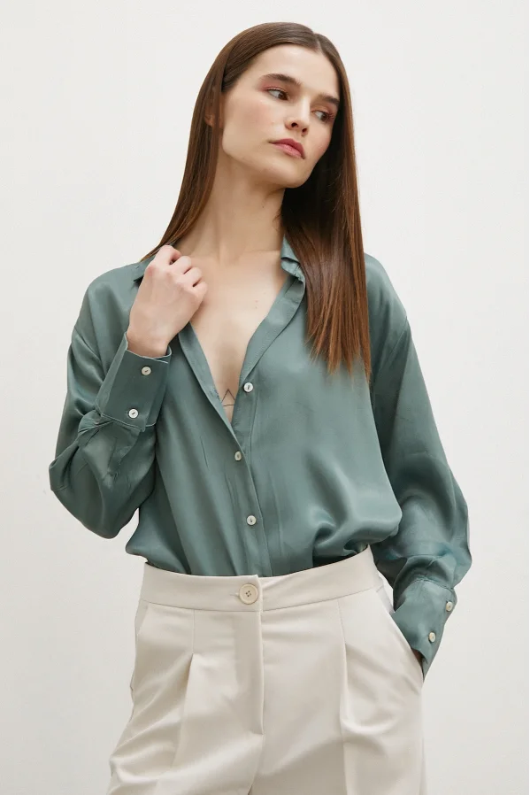 V Yaka Gömlek Yeşil