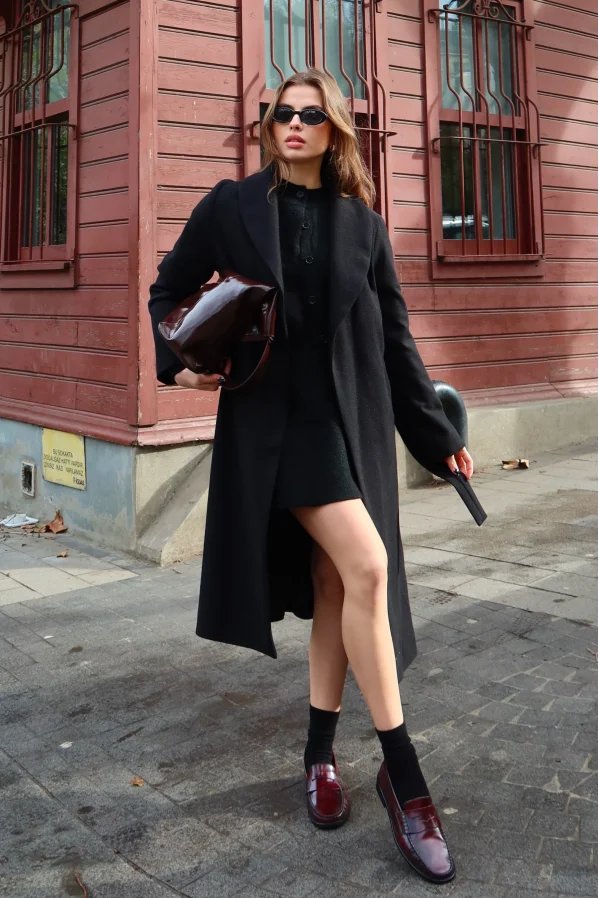 Kuşaklı Kaşe Kaban Siyah