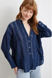 Organza gestreiftes Hemd Marineblau