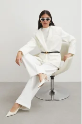 Kemerli Tay Flock Ceket Beyaz