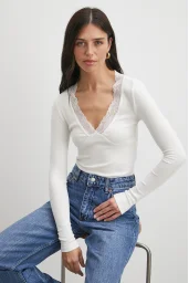 Yakası Dantelli Bluz Beyaz