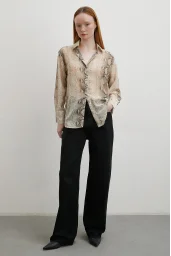 Schmetterlingshautmuster Tüllbluse Beige