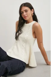 Burgu Örgü Kolsuz Triko Ekru